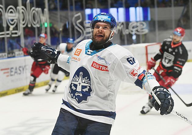ONLINE: Kometa zdolala Spartu. Olomouc i Kladno mají první výhry, vedou i Pardubice