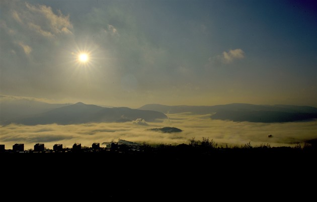Víkend bude slunečný, ale chladnější. V noci může mrznout