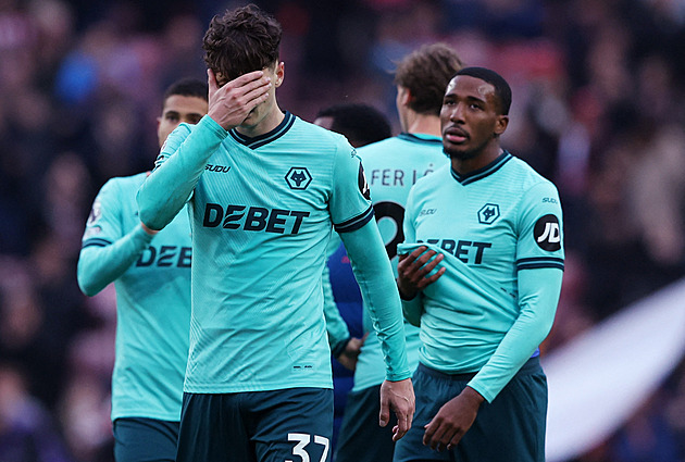 Krejčí vlastním gólem uzavřel porážku. City pomohl Haaland, Arsenal zůstává v čele