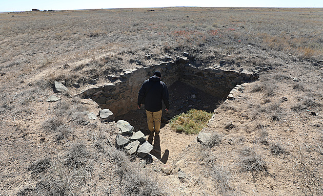 Stopy temné minulosti. Češi v mrazivé stepi našli pozůstatky Stalinových lágrů