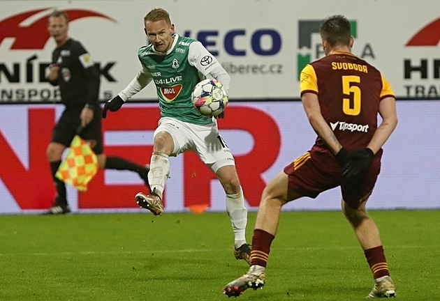 ONLINE: Jablonec - Dukla 0:0, závar v hostujícím vápně, Cedidla těsně míjí