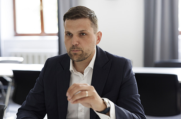 Brusel vyslyšel Prahu, hlásí Hladík. Emisní povolenky nemají jen tak zdražovat