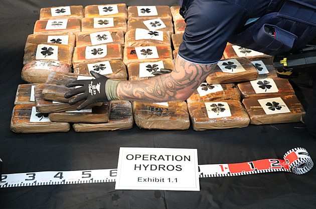 USA zaútočily na plavidlo s pašeráky i v Tichém oceánu. Hegseth ukázal video