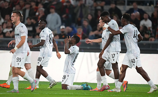 ONLINE: AS Řím - Plzeň 1:2, Jemelka hrál rukou, z penalty snižuje Dybala