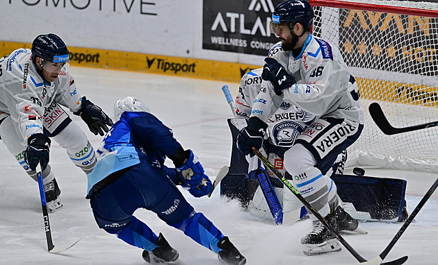 ONLINE: Kometa odskakuje, gól Sparty neplatí. Daří se Hradci, Litvínov ztrácí