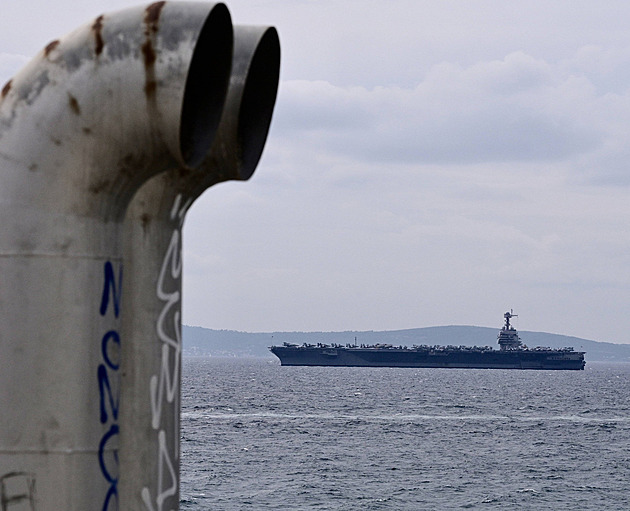 USA udeřily na další venezuelské plavidlo. Do Karibiku vyslali už i letadlovou loď