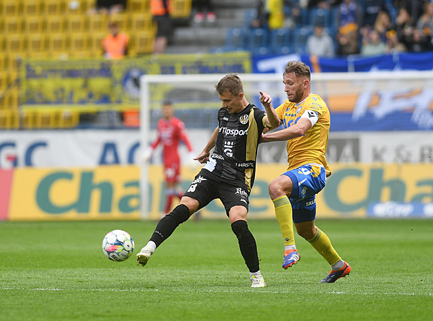 ONLINE: Hradec Kr. - Teplice 0:0, hosté chtějí protáhnout sérii bez porážky