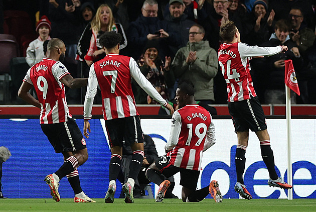 ONLINE: Liverpool snižuje, United ustáli drama. Sunderland zmrazil Chelsea