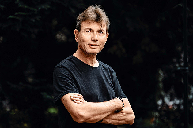 Nejvíc sebevražd je v pondělí a na jaře. Psycholog promluvil o depresích či splínu