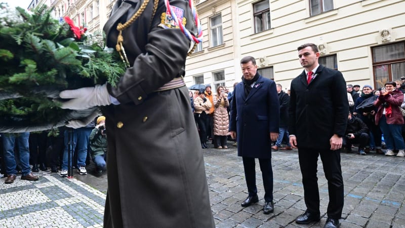 ON-LINE: Okamura si stěžuje na omezování svobody, na Národní nedorazí. Schytal to od Rakušana