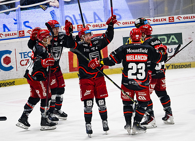 ONLINE: Olomouc - Hradec 1:4, hned po ubráněné přesilovce zvyšuje Tamáši
