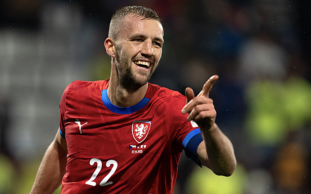 Do baráže s jiným kapitánem, rozhodlo vedení svazu. Hráče za chování potrestalo