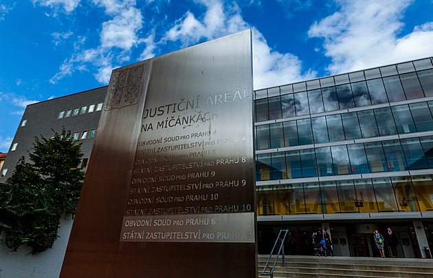 Důkazy nepřesvědčily. Soud v kauze manipulace se zakázkami TSK obžalované osvobodil