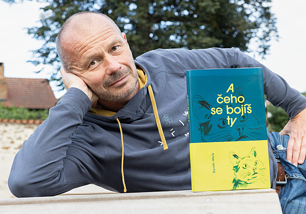 Slyším příběh a skáčou mi náměty, líčí spisovatel Mrvík. Pokřtí nové povídky
