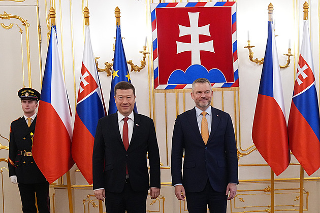 Okamura na Slovensku. Doufám, že bude jmenován, představil Ficovi Turka