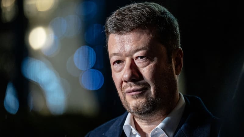 Okamura zadal audit zahraničních cest poslanců. Výsledky za minulé volební období čeká za měsíc