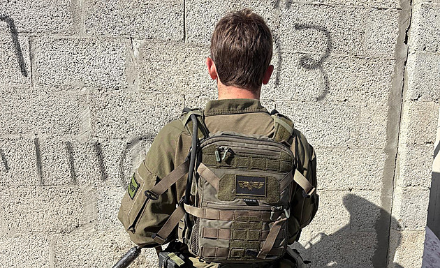 Střeží žlutou linii v Gaze. Posílají děti proti vojákům, popisuje Izraelec