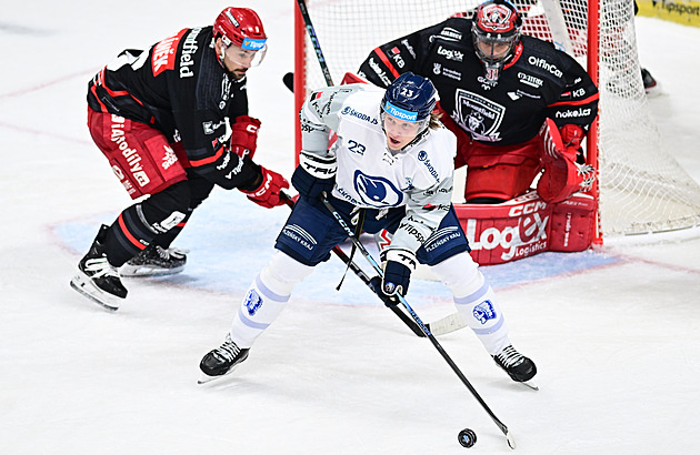 ONLINE: Přestřelka v Hradci, Vítkovice vedou nad Brnem. Dynamo otočilo stav