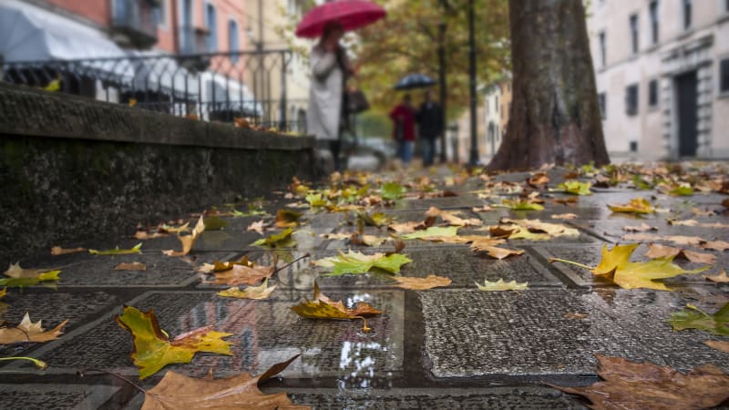 RADAR: Jarní počasí končí, meteorologové varují před mlhami. Podívejte se, kdy bude mrznout