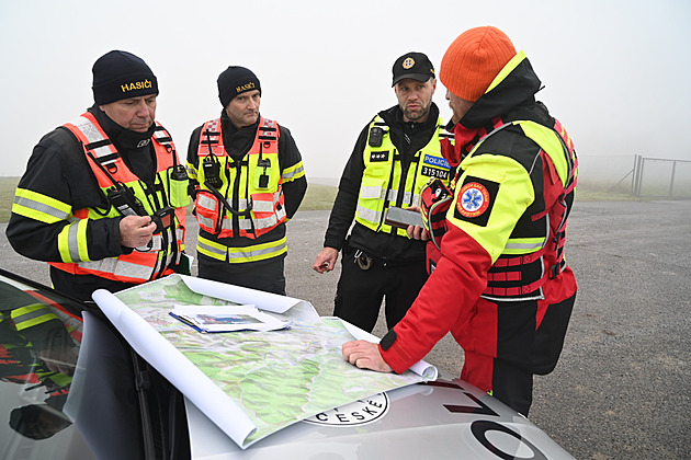Hustá mlha a náročný terén. Pátrání po ztraceném chlapci na Zlínsku pokračuje