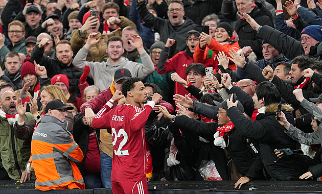 ONLINE: Za Liverpool dvakrát skóroval Ekitiké, slaví i Chelsea. Do akce jde Fullham