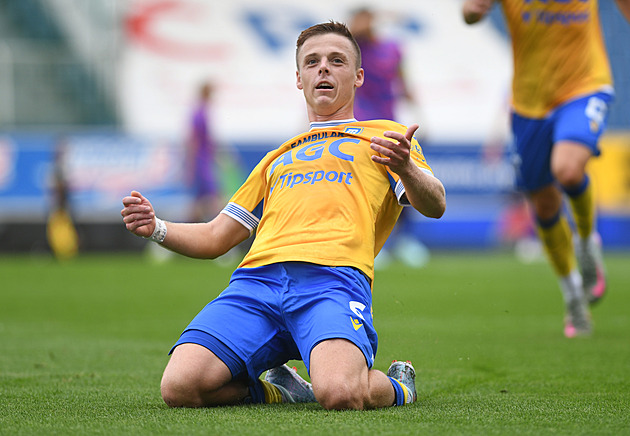 Bílkova průlomová sezona. Nejlepší střelec a kapitán pokračuje v Teplicích