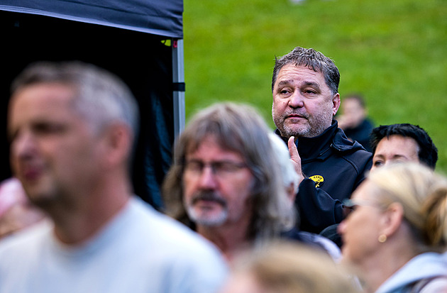 Kysela o barážové při: Kdo na extraligu má, ať ji hraje. Může se rozšiřovat jako NHL