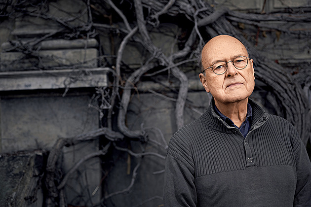 „Muž, který po sobě zanechal významnou stopu.“ Zemřel imunolog a virolog Hirsch