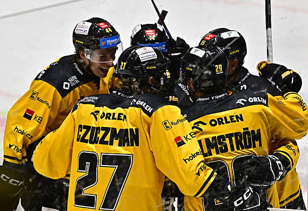 ONLINE: Litvínov vede nad Boleslaví, Brno nad Plzní. Pardubice čekají na gól v Plzni