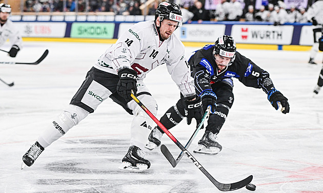 ONLINE: Spartě vstup do Spengler Cupu nevychází, s Fribourgem inkasuje počtvrté