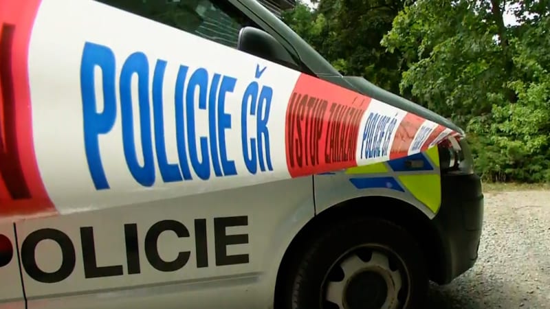 Policie evakuuje nákupní centrum v Teplicích. Anonym hrozí střelbou