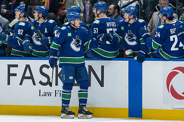 Kämpf byl u dvou gólů Vancouveru, Vladař s Rittichem slavili výhry