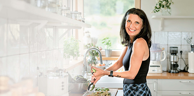 Nepočítejte kalorie, zapomeňte na diety. Stačí jíst skutečné jídlo, radí Slimáková