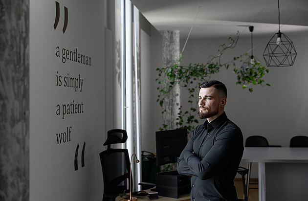 Loví manažery, kteří práci nehledají. Proč headhunter musí být „hráč“