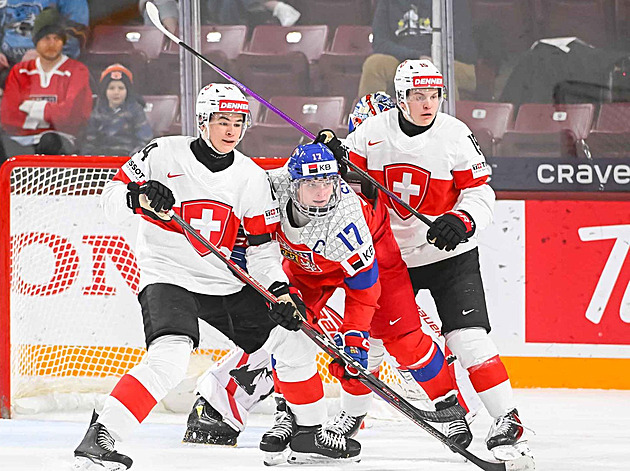 ONLINE: Česko - Švýcarsko 4:2. Junioři drží náskok, ve třetí třetině bojují o postup