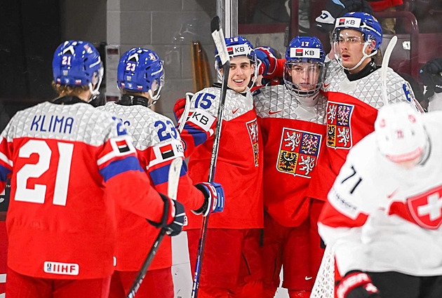 ONLINE: Česko - Švýcarsko 5:2. Junioři drží náskok, v závěru navíc hrají přesilovku