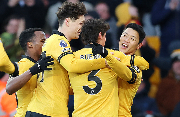 ONLINE: Wolverhampton poprvé zvítězil, v akci je Arsenal. Slaví i Aston Villa