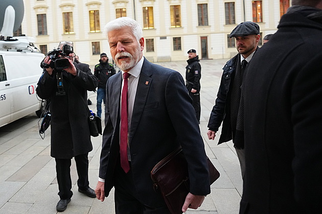 Ministři s Pavlem jednají o muniční iniciativě. Fiala vyčetl vládě její postoj