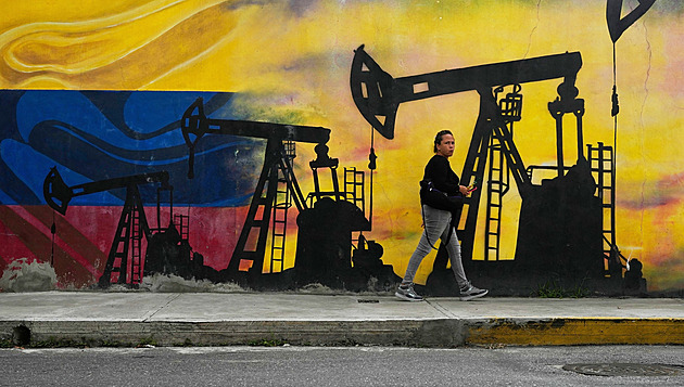 Omezte vztahy s Čínou a Ruskem, jinak nebudete těžit, tlačí USA na Venezuelu