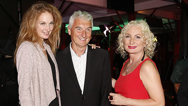 Nesvadba a Nálepková mají třetí vnouče. Pyšný děda se pochlubil fanouškům