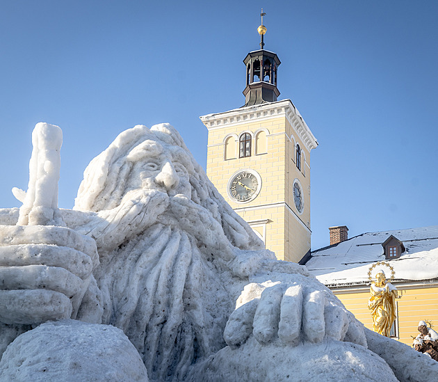 Sněhový Krakonoš se vrátil do Jilemnice. Pán hor dal tvůrcům zabrat