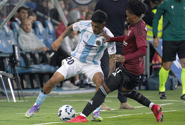 Peruánec ve Spartě. Posila do ofenzívy Grimaldo zaujal v pohárovém předkole