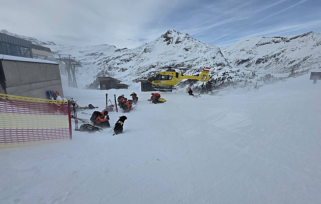 Strhl lavinu a uvázl v zábraně, která ji měla zastavit. V Rakousku zemřel český chlapec