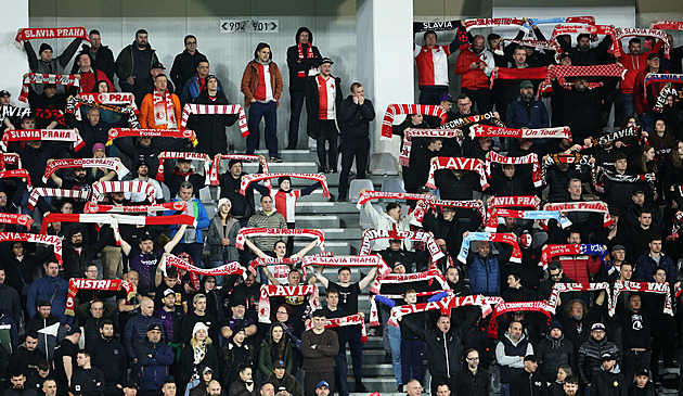 Takto se nemůžeme prezentovat. Slavia se omluvila za výkon, fanouškům vrátí peníze