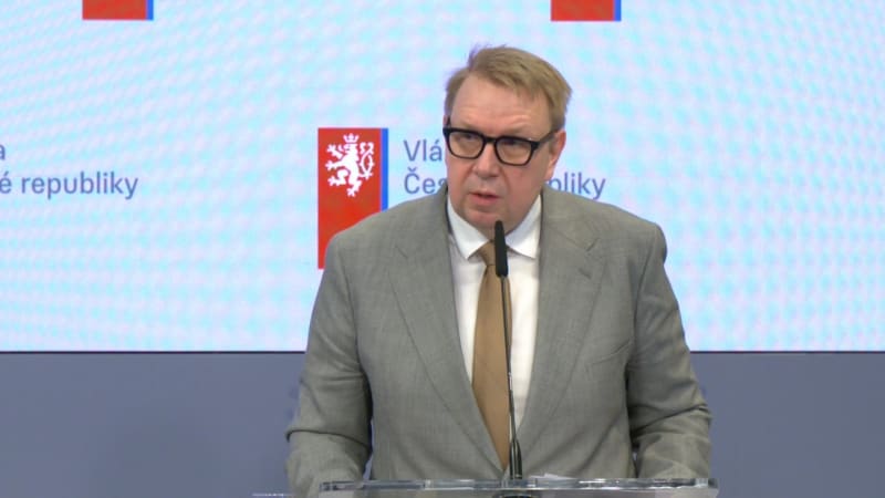 Vláda odložila superdávku, změna přijde až v létě. Úřady registrují statisíce žadatelů