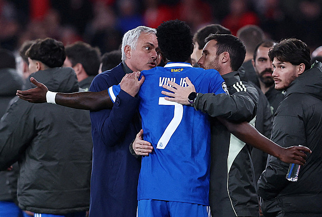 Pokud se prokáže rasismus, Prestianni u mě skončil. Mourinho se vrátil ke kauze