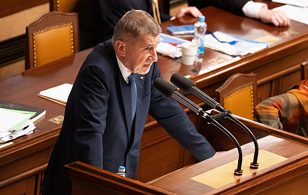 Trumpovi to vysvětlíme, opáčil Babiš na dotaz k výši výdajů na obranu