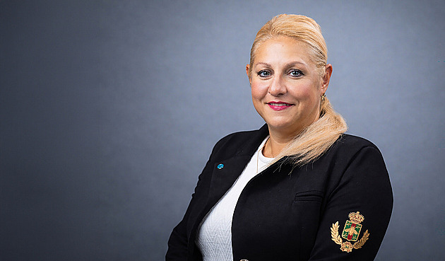 Mladí mají pocit, že financím rozumějí. Ale patří k rizikovým skupinám, říká expertka