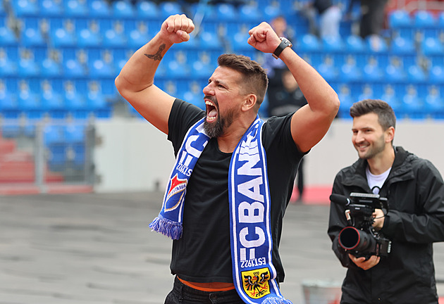 Baroš chystá velkolepou rozlučku. Do Ostravy pozval i hvězdy Liverpoolu