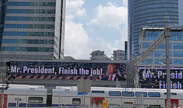 Režim přetrvá, obává se Izrael jednání Íránu a USA. Může ale jít o Trumpův bluf